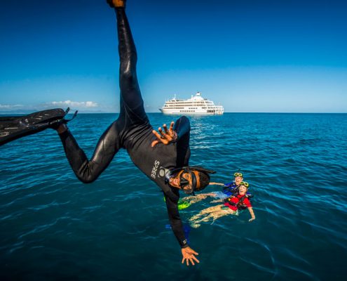 Captain Cook Cruises, Fiji - Diving Fun