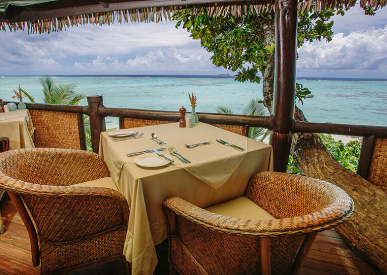 Pacific Resort Aitutaki - Dining with views - Cook Islands