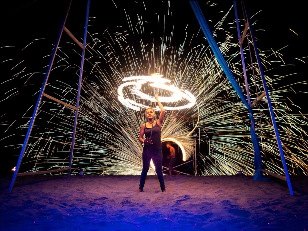 Efate - Beach Bar Fire Dancing