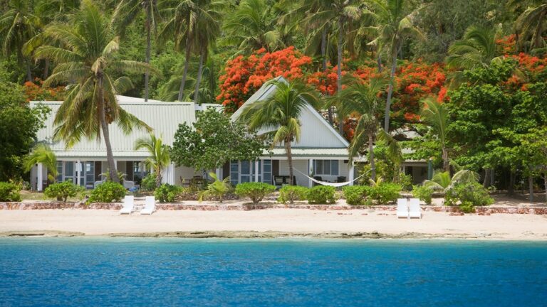 Malolo Island Resort Fiji - Bures on the Beach