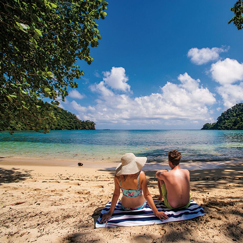 Horseshoe Bay Matangi Island - Fiji Northern Islands