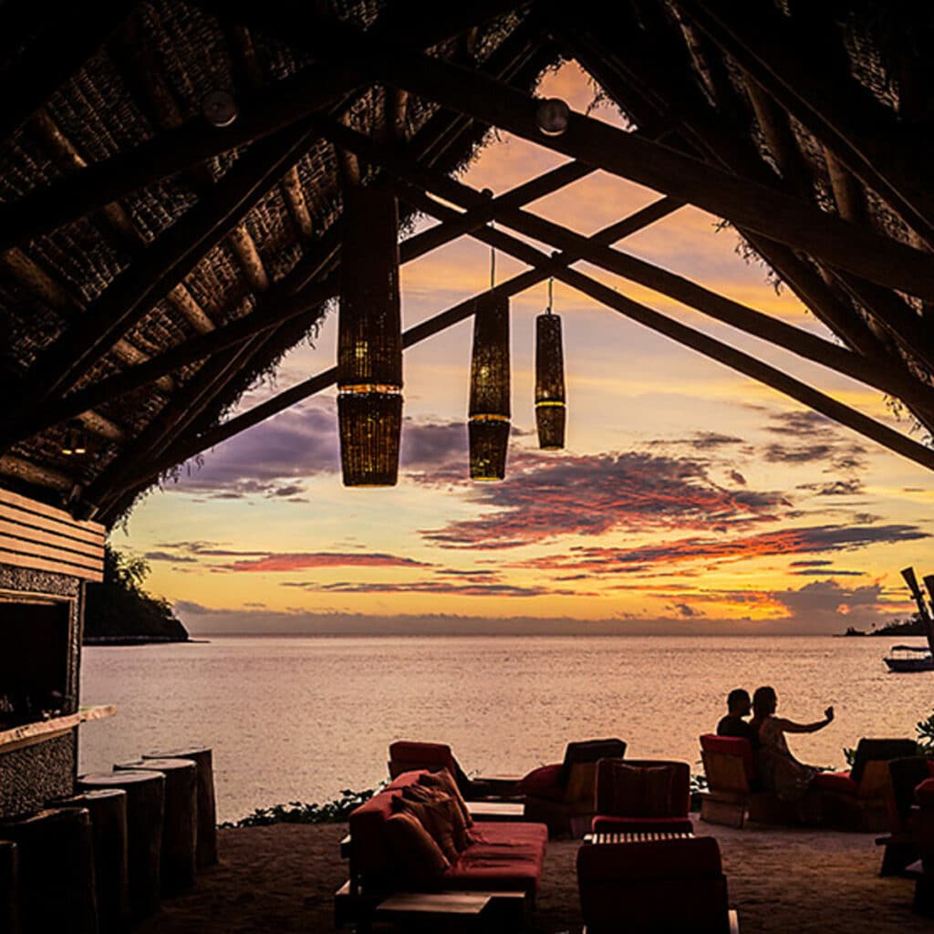 Liluliku Masima Bar - Cocktails by the ocean in Fiji