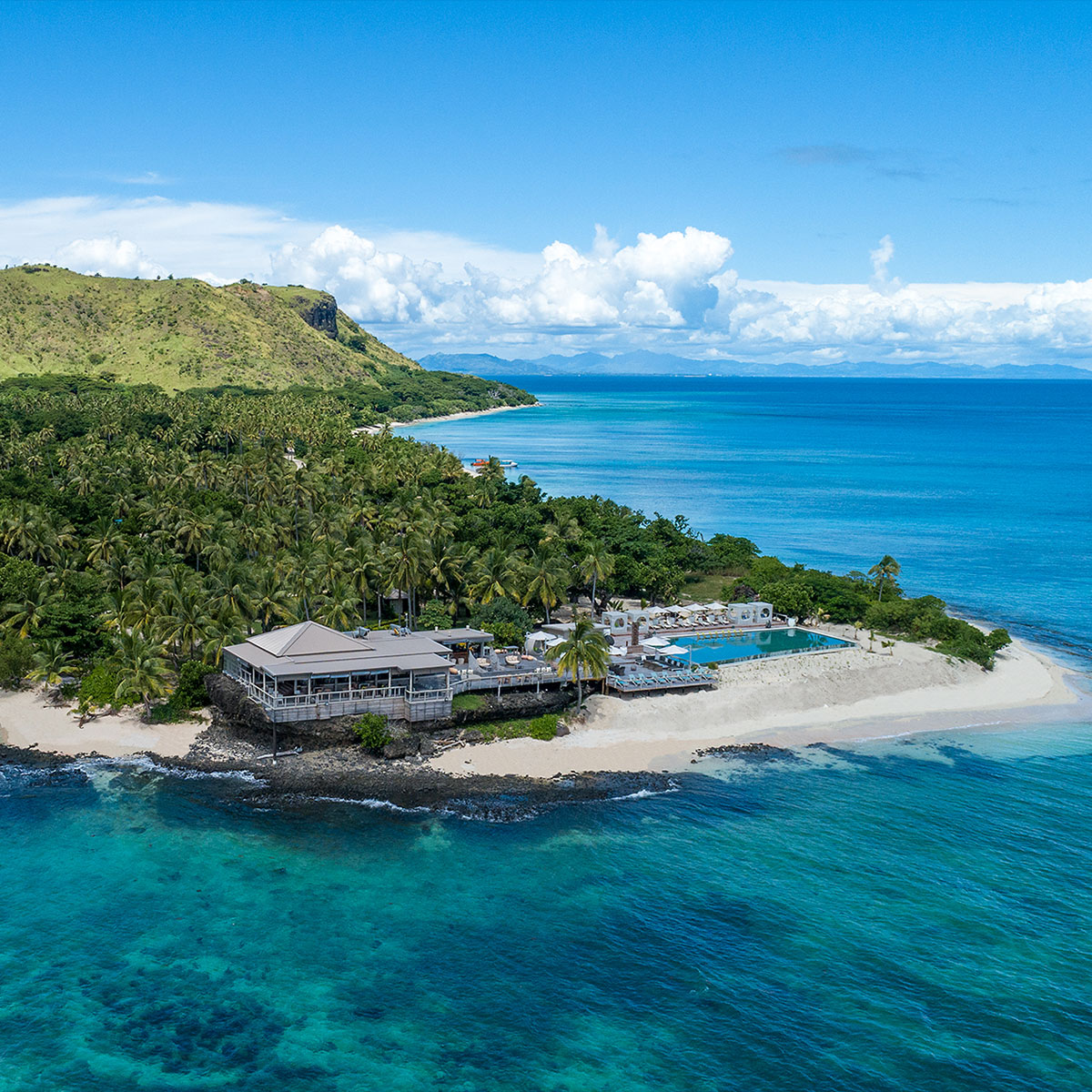 VOMO Rocks Bar - Fiji Resorts