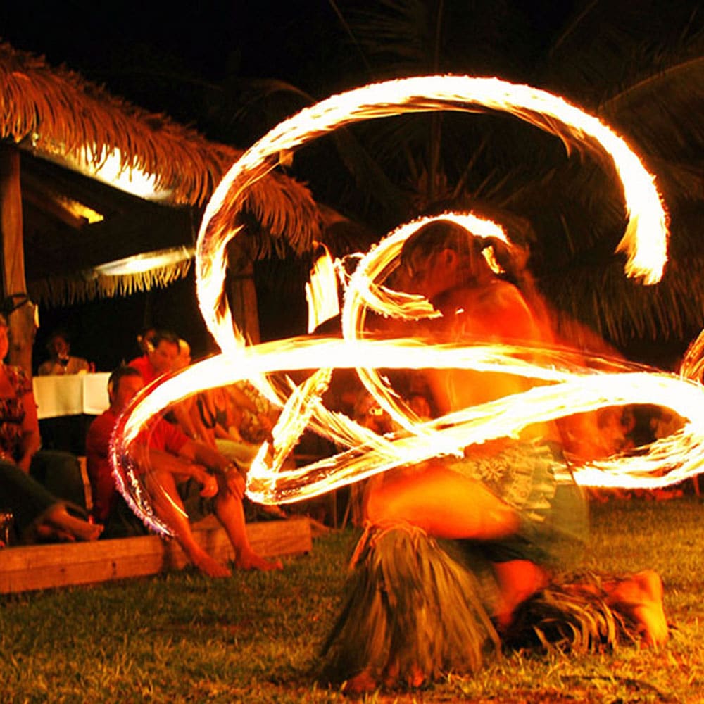 Takurua Fire and Dance Show - Aitutaki - Cook Islands