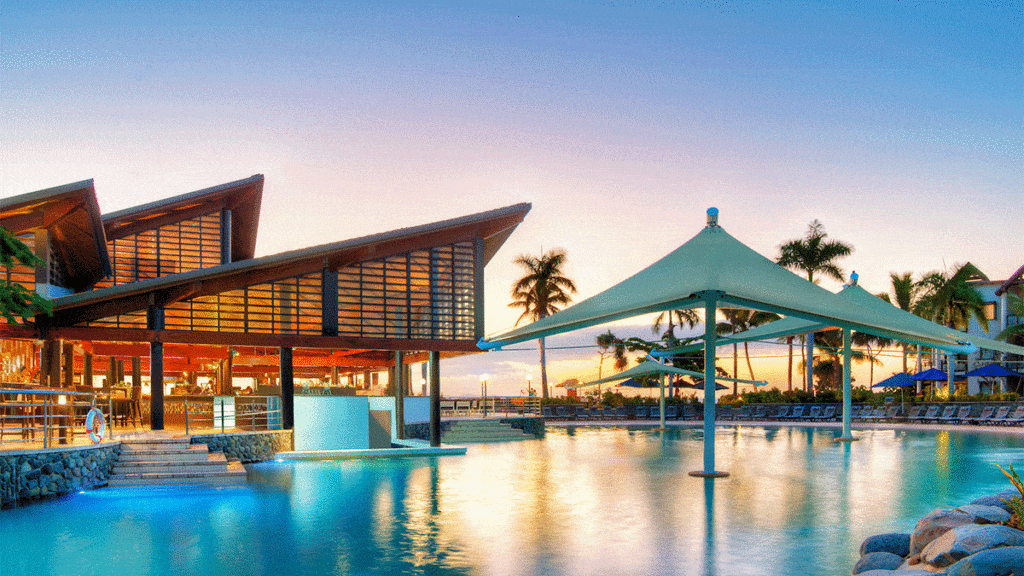 Radisson Blu Resort Denarau - Deluxe Fiji Resort - Main Pool