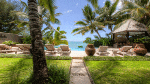 Te Vakaroa Villas Cook Islands - Pathway from Villa
