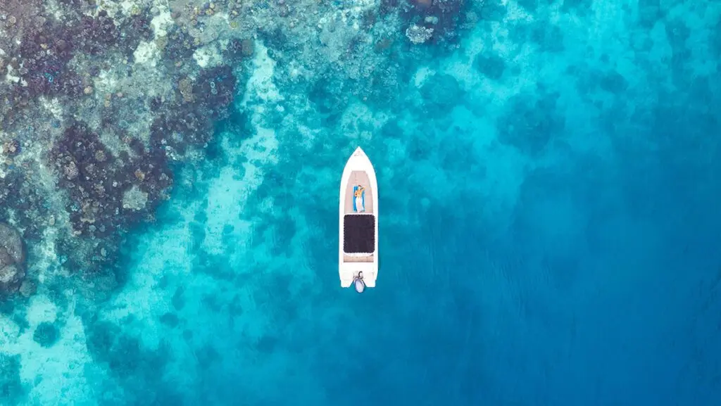 Royal Davui Island - aerial boat