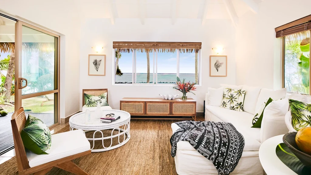 Motu Beachfront Art Villas 