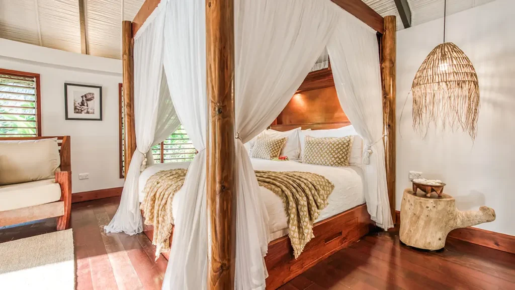 Matangi Private Island Resort Fiji - beachfront - treehouse bure interior