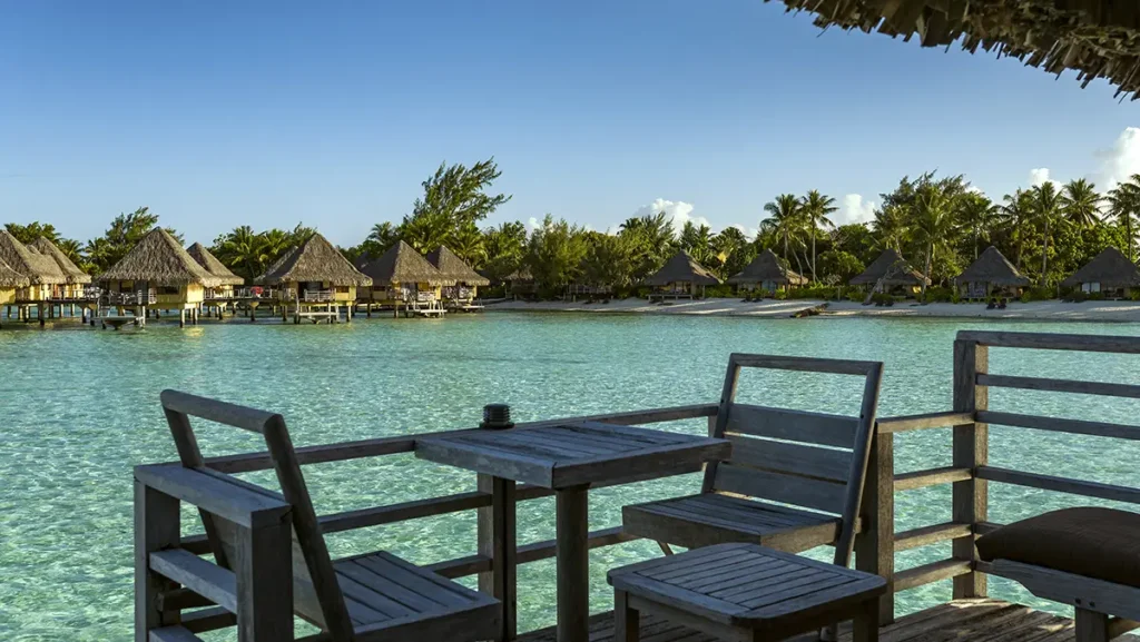 InterContinental Bora Bora Le Moana Resort Tahiti - Beach View Overwater Bungalow ©RomeoBalancourt