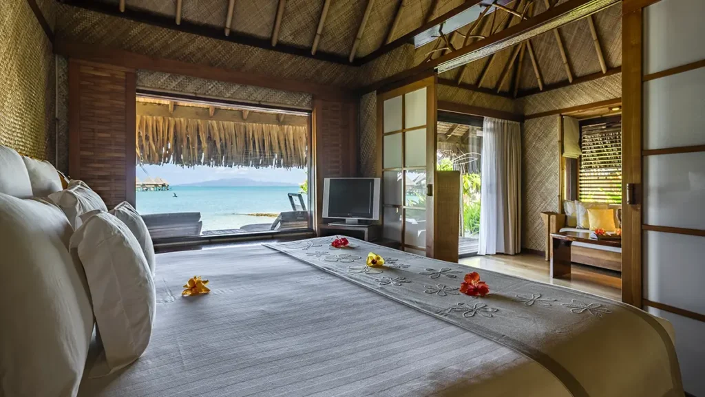 InterContinental Bora Bora Le Moana Resort Tahiti - Beach View Villa ©RomeoBalancourt 