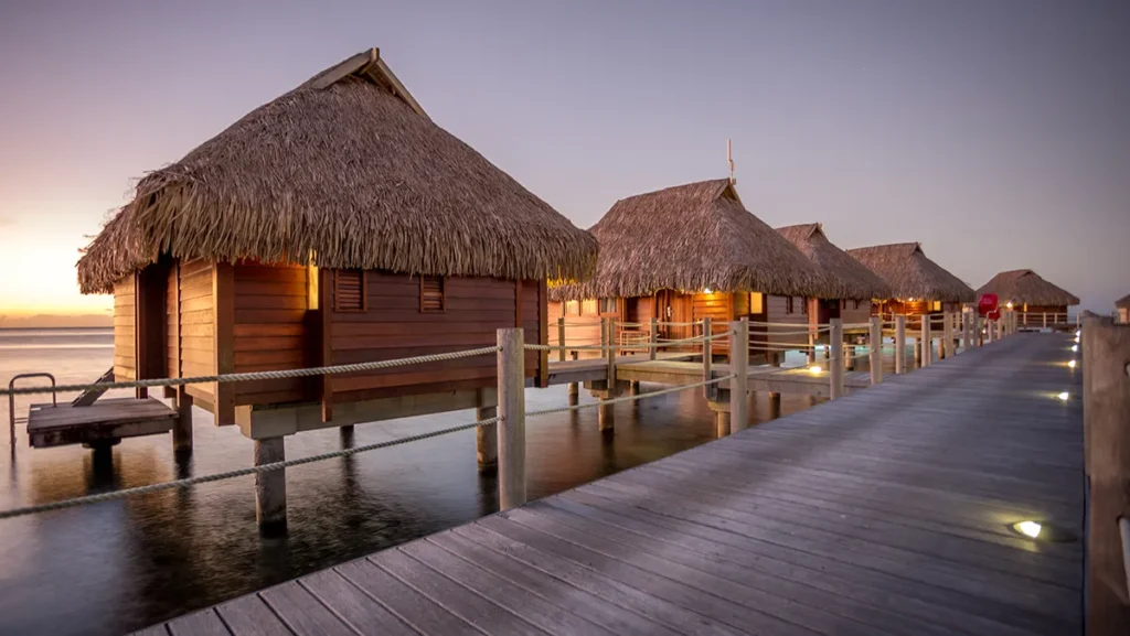 Manava Beach Resort & Spa - Moorea ® C Veronese - overwater bures