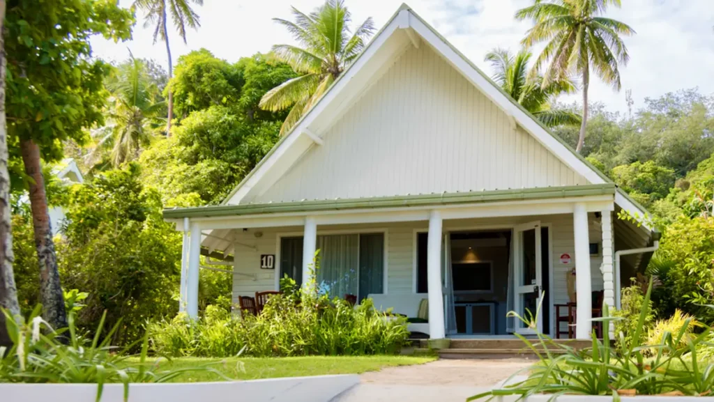 Malolo Island Resort Fiji bure exterior