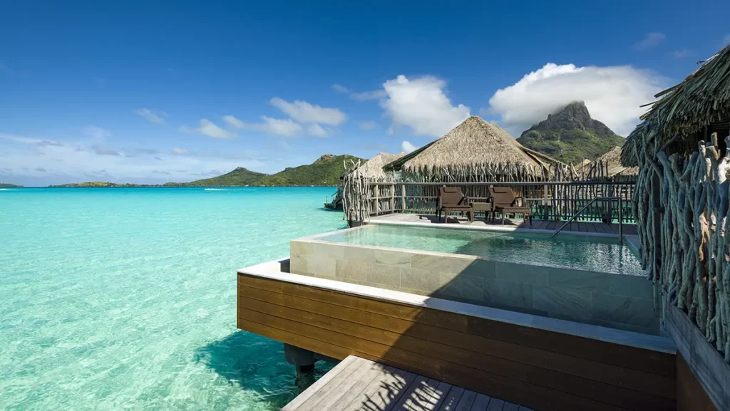 InterContinental Bora Bora Resort & Thalasso Spa Tahiti - overwater pool view ©RomeoBalancourt