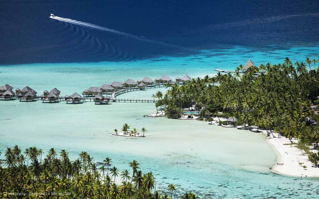 Tahaa Resort Aerial 1280x800