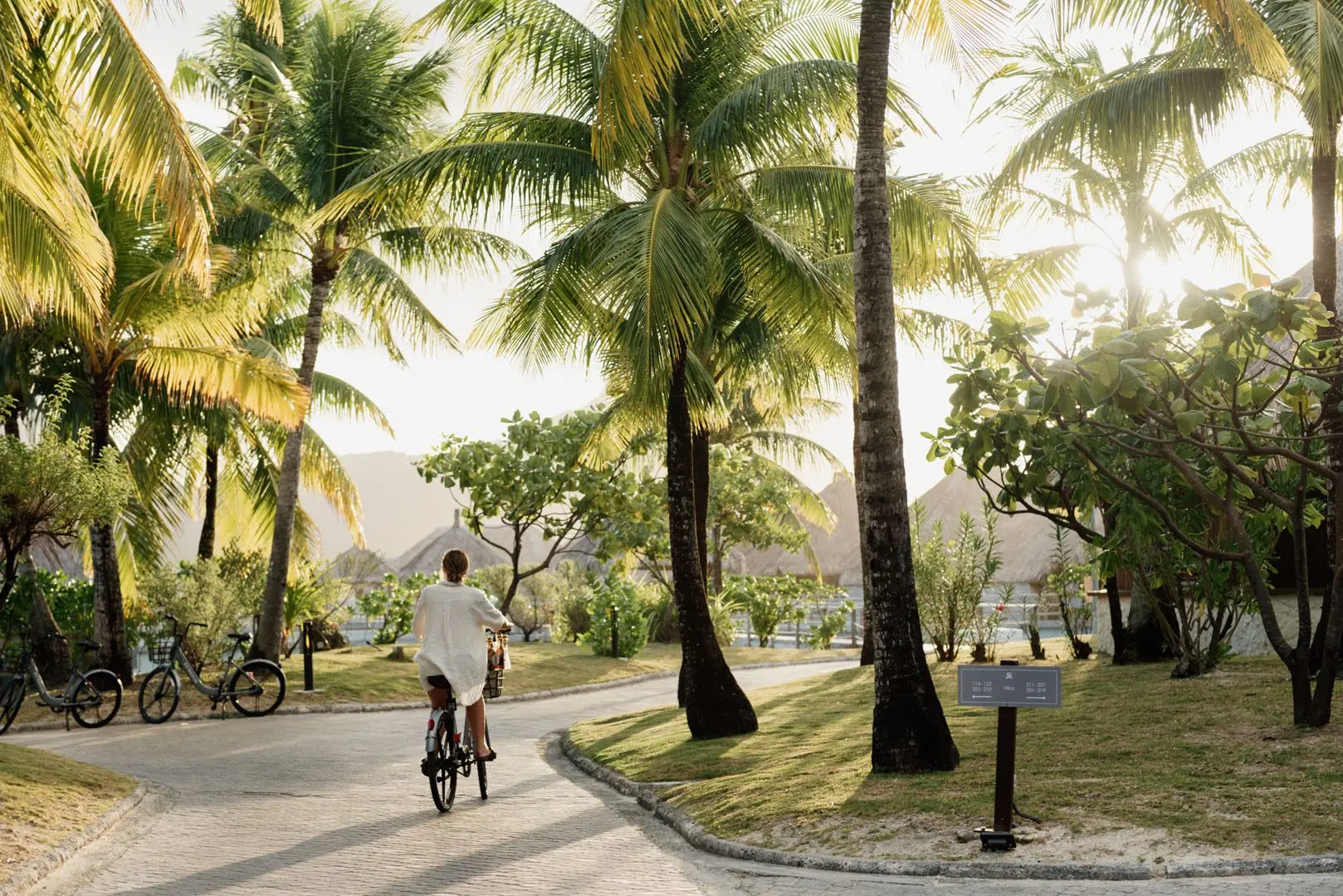 Island Escapes Tahiti Bora Bora St Regis ST REGIS (14)