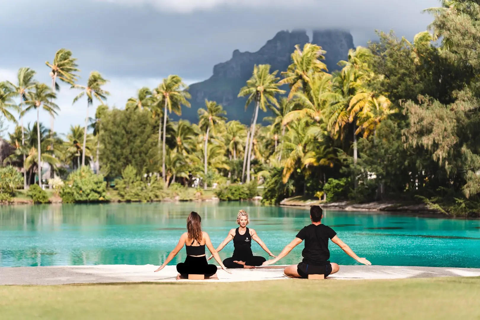 Island Escapes Tahiti Bora Bora St Regis ST REGIS BORA BORA RESORT (1)