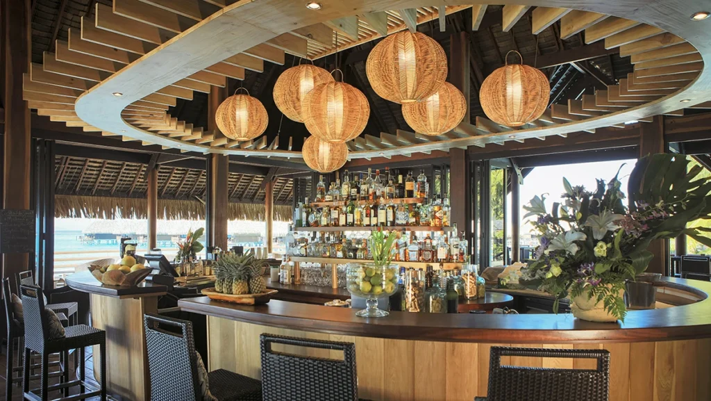Sofitel Kia Ora Moorea Beach Resort Tahiti - Vue Bar ©gregoirelebacon