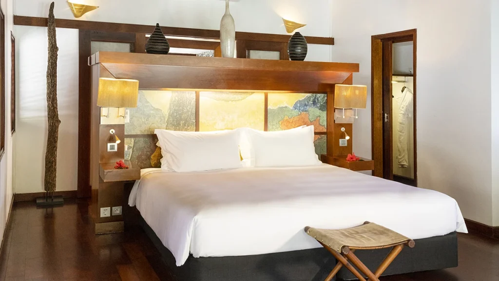 Sofitel Kia Ora Moorea Beach Resort Tahiti - villa interior ©gregoirelebacon