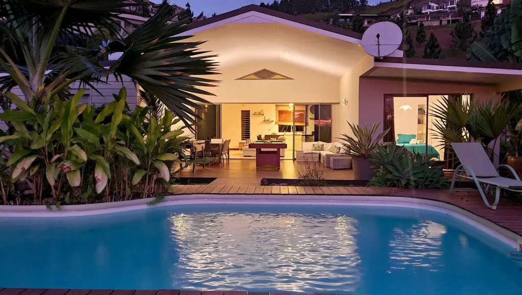 Island Escapes Villa Malya Tahiti Island poolhousev2