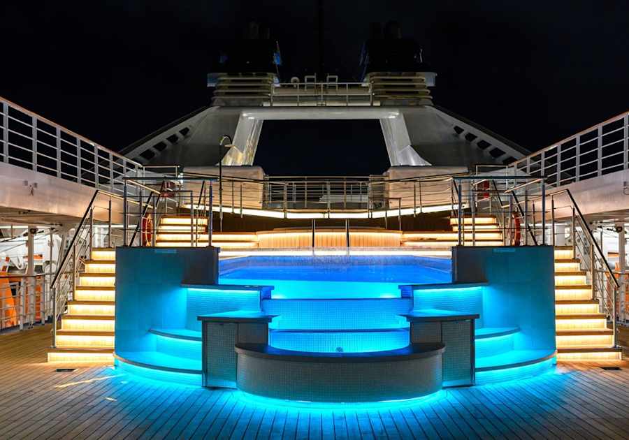 Star Breeze by Windstar Tahiti Small Ship Cruising Island Escapesstar breeze official pool lighting