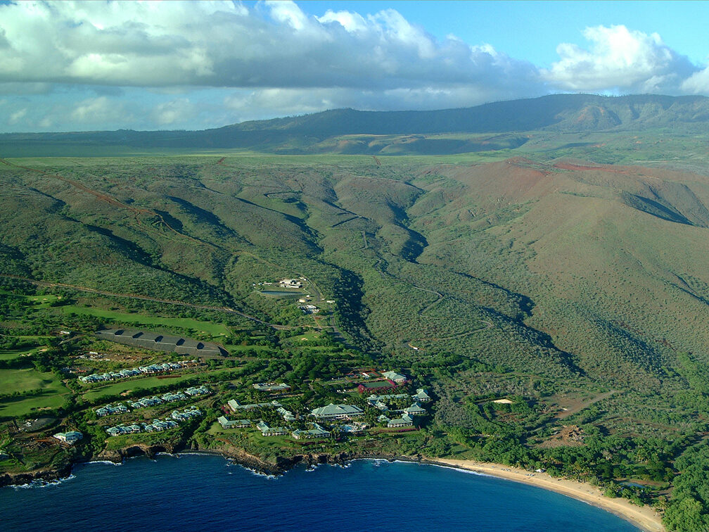 hulopoe bay lanai 04456 jpg