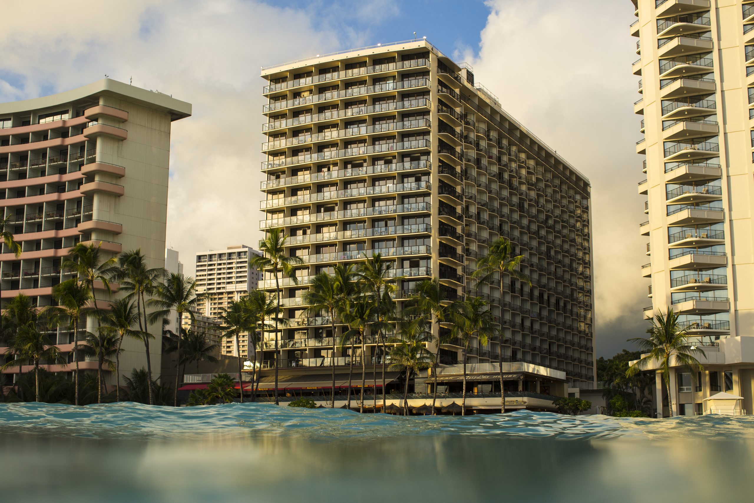 island escapes hawaii holidays outrigger waikiki beach resort exterior ocean2 jpg
